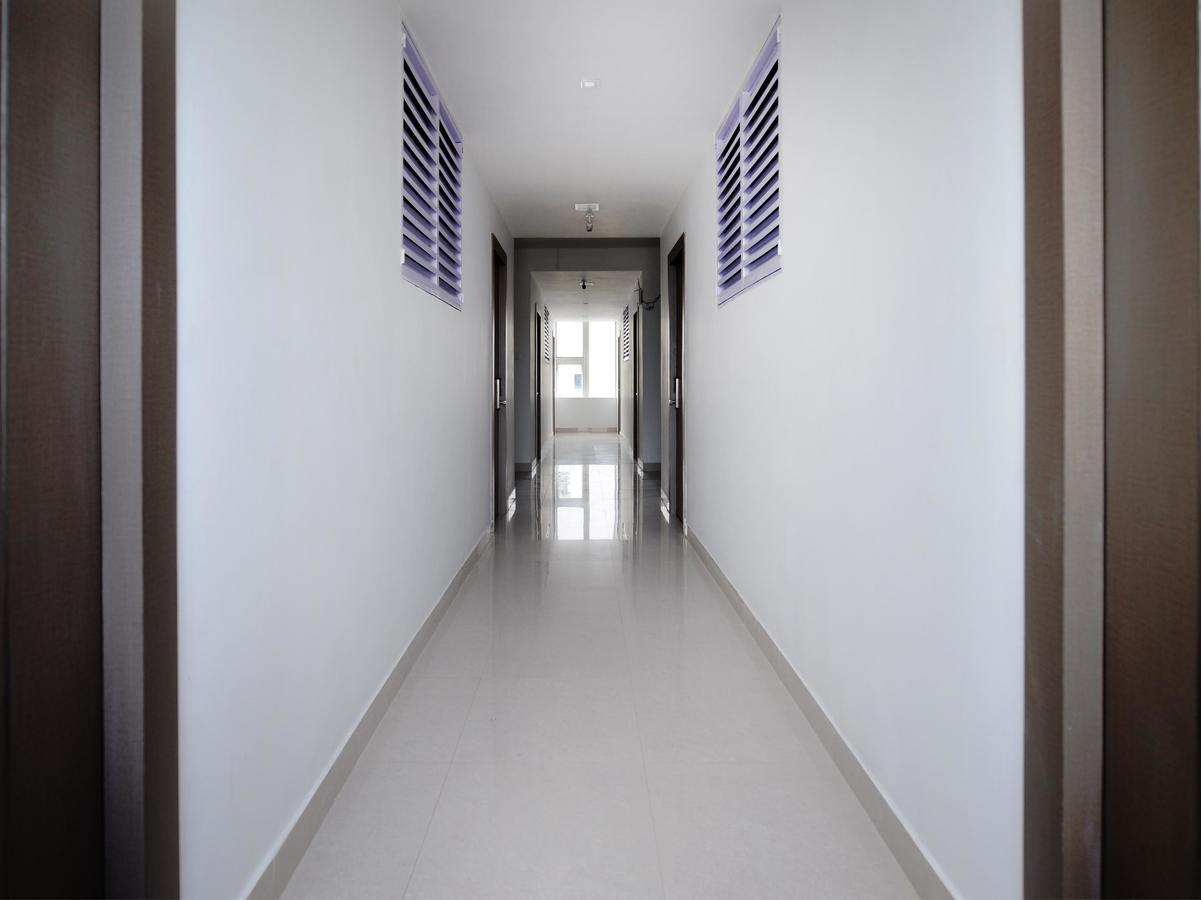 La Riviera Suites Hyderabad Exterior foto