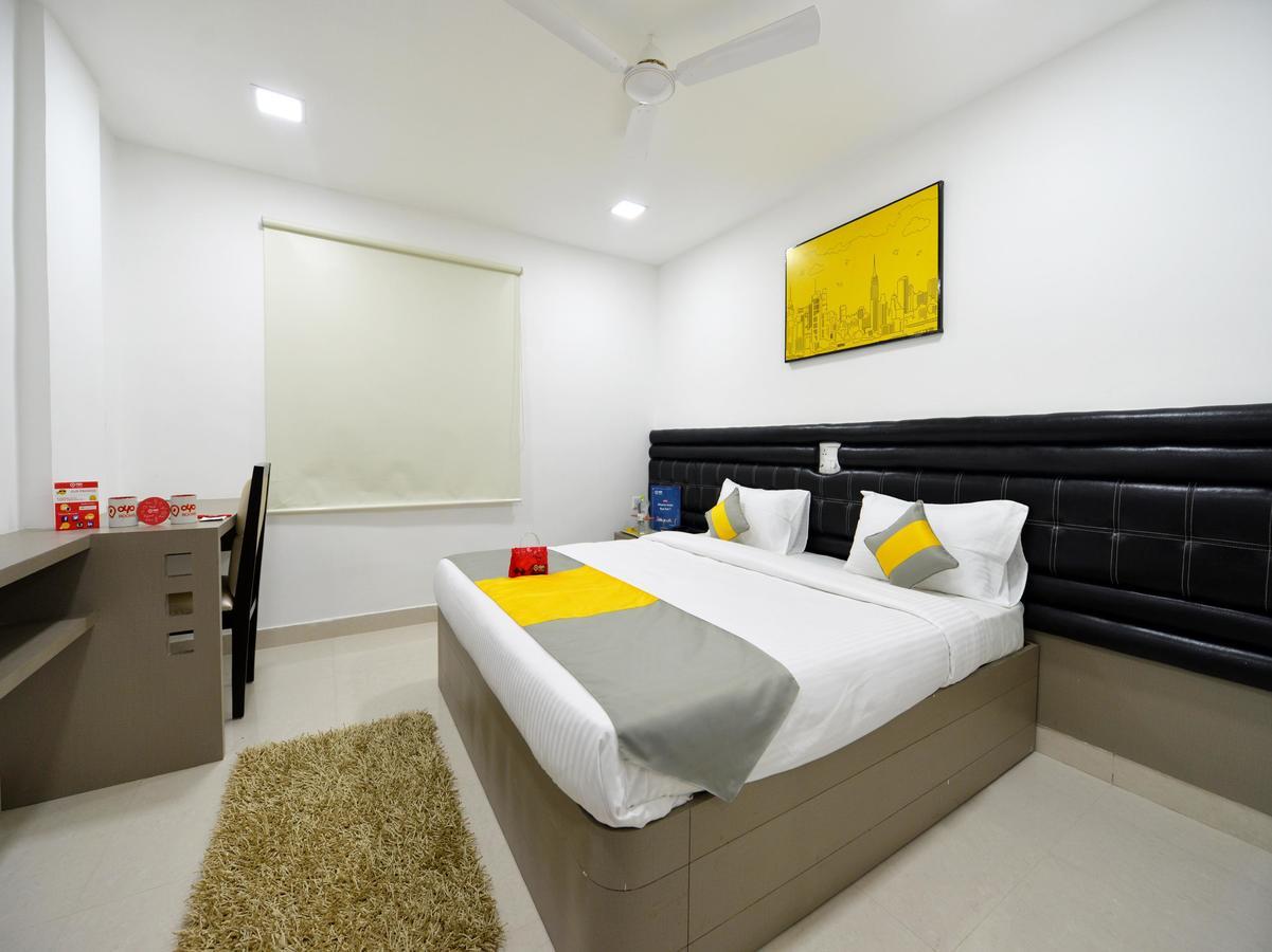 La Riviera Suites Hyderabad Exterior foto