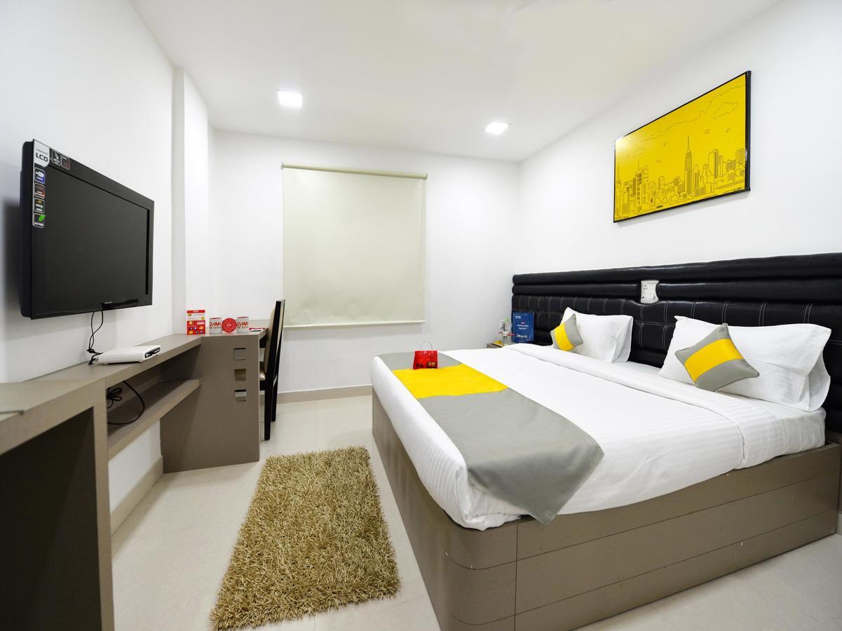 La Riviera Suites Hyderabad Exterior foto